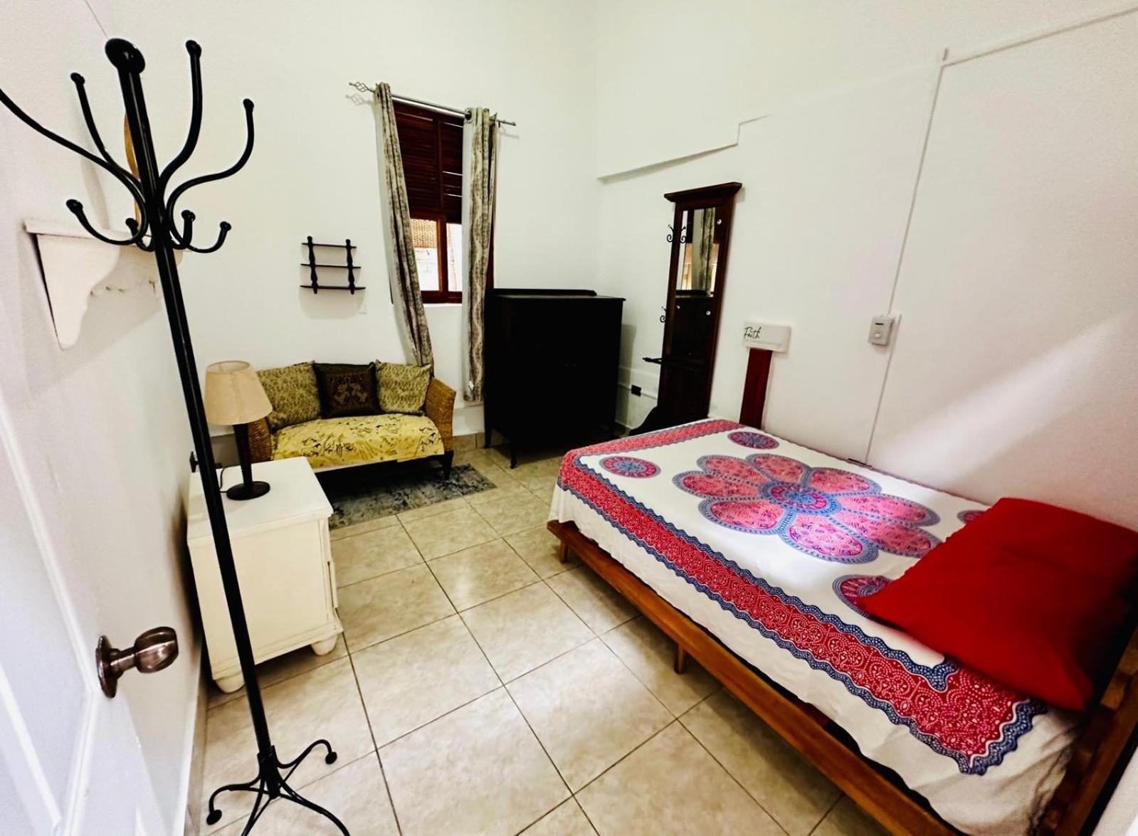 Casa Yoly Hostel グラナダ エクステリア 写真